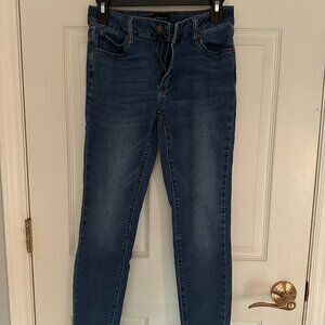 TAHARI Medium-Dark Wash Skinny Jeans